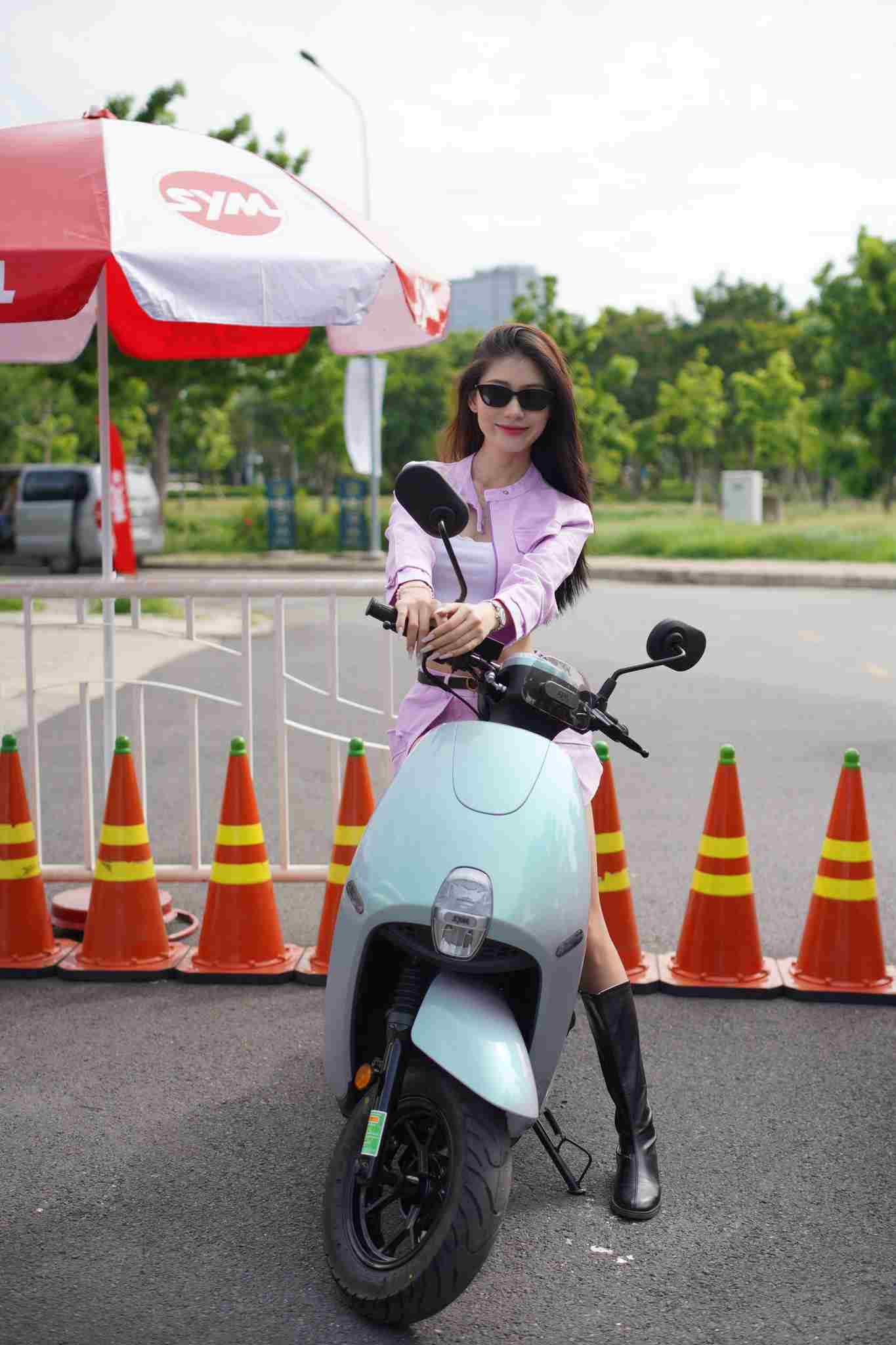 den-led-xe-priti-50cc-sym